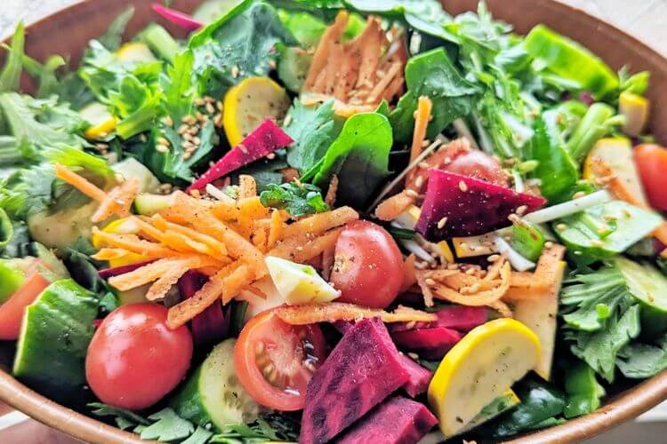 野菜を1日350g食べて健康的な生活を過ごしましょう