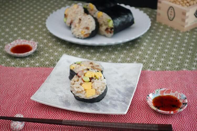 縁起が良いおすすめの節分レシピ③「玄米で簡単恵方巻」